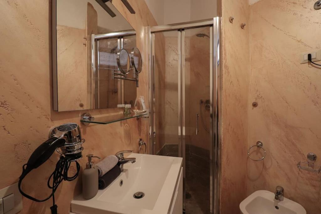 Ferienwohnung Termini Treasure - Elegant Retreat Rom Exterior foto